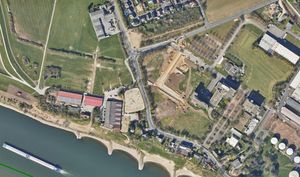 Der Baustart des Kreisverkehrs an der Rheinuferstraße markiert den Beginn des zweiten Bauabschnitts. Luftbild: Geoportal Stadt Monheim am Rhein