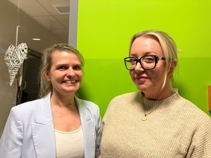 Jugendamtselternbeiratsvertretungen 2026/2027
von links: Sandy Monja Muth und Joline Velten                                          
Foto Alexandra Voos