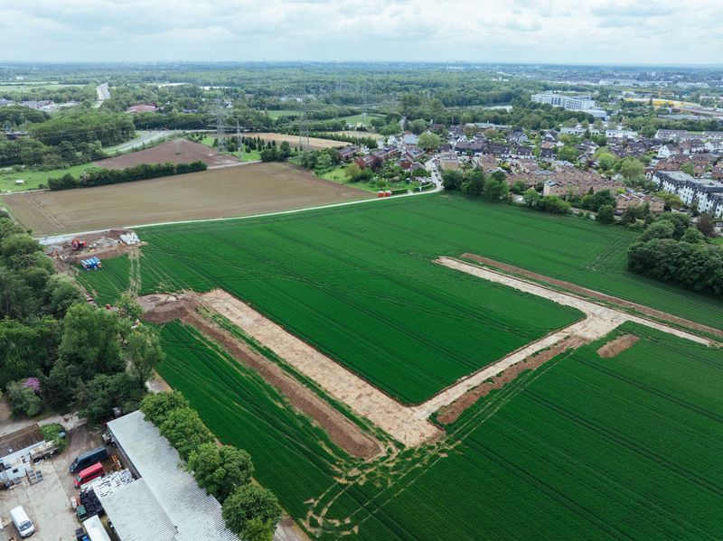 Eine große freie Fläche Feld.